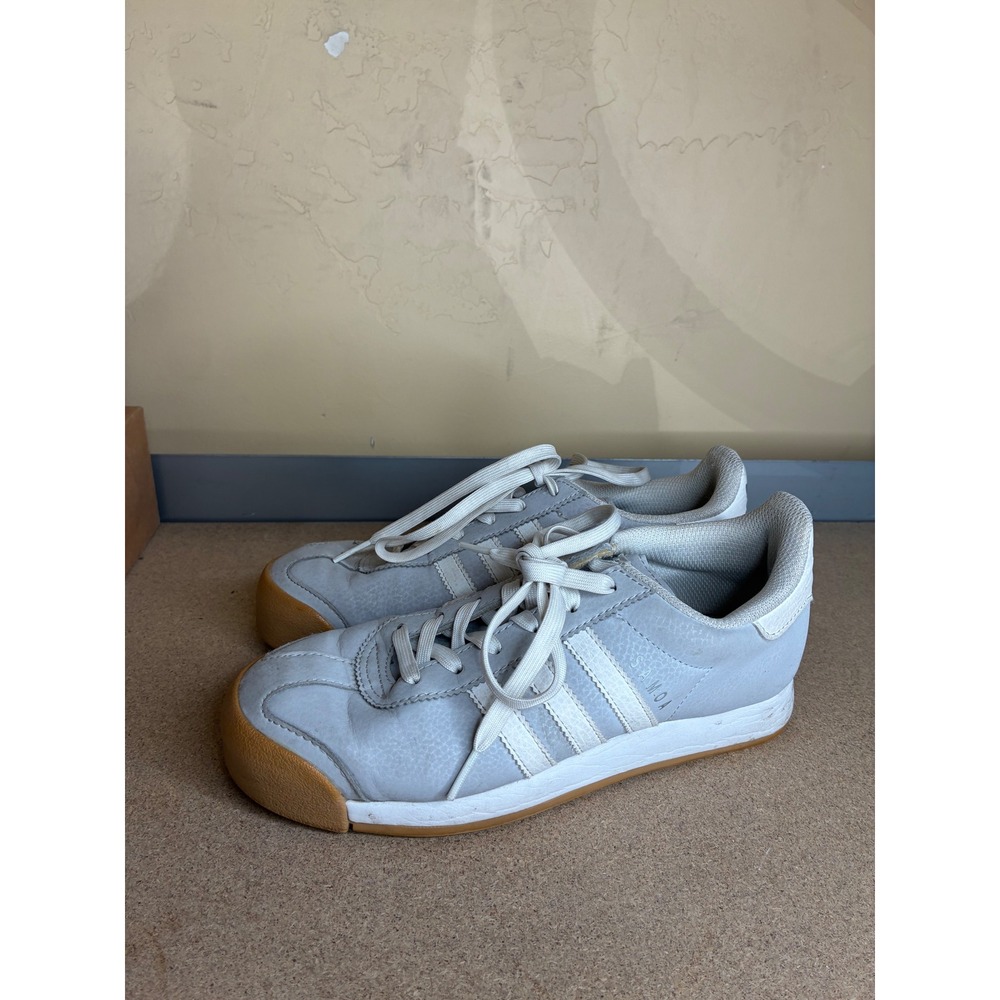 Adidas Samoa Grey White Gum Sole Sneakers BB8984 Womens Size 6 Low Top Athletic
